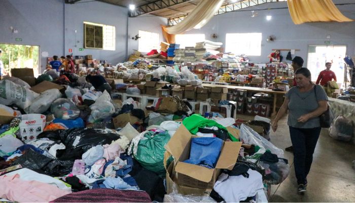  Após Estado arrecadar 248 toneladas, campanha para Rio Bonito do Iguaçu se volta aos materiais de construção